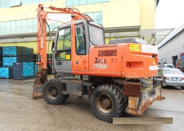 Hitachi ZX130 Wheel Excavator, photo 2