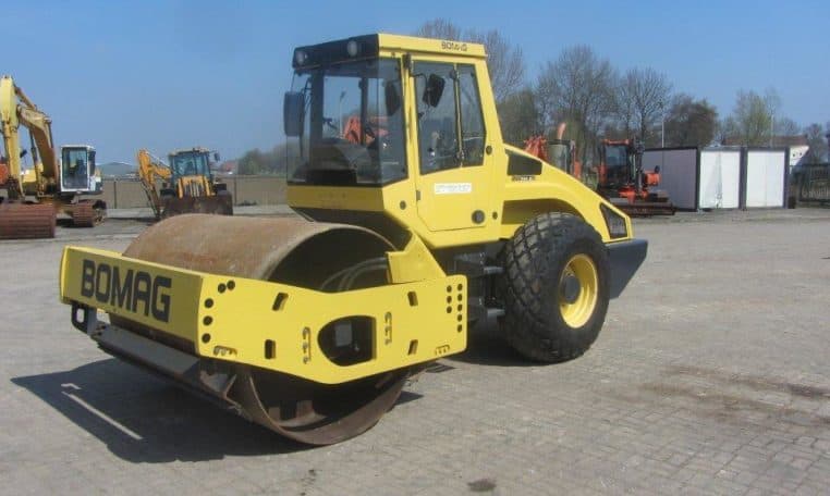 Bomag BW211D-4 Year: 2006 Single Drum Compactor