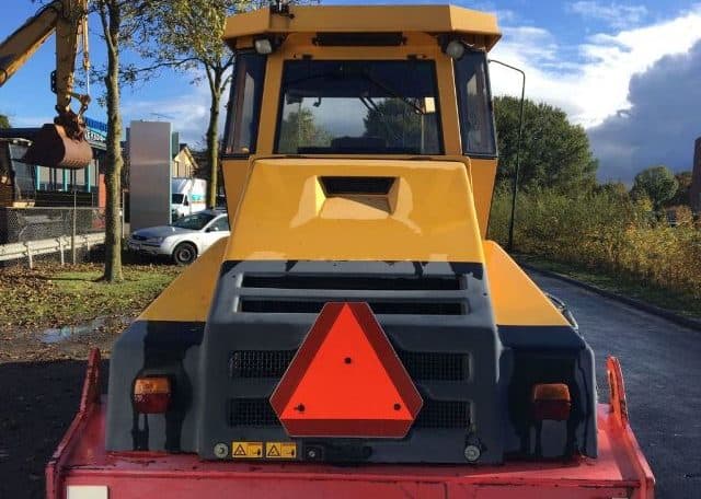 Dynapac CA302D Year: 1998 Single Drum Compactor with CAB, photo 7