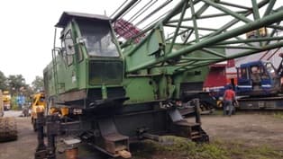 Hitachi KH300-2 Crawler Crane, photo 2