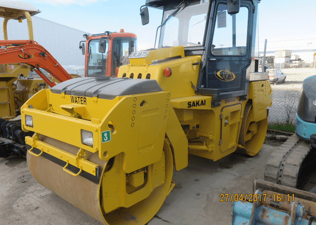 Sakai SW651 Tandem Roller