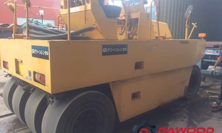 Sakai T2 Pneumatic Tire Roller