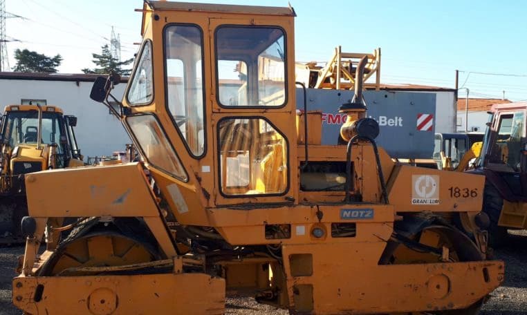 Dynapac CC21 Tandem Roller with Cabin, photo 3