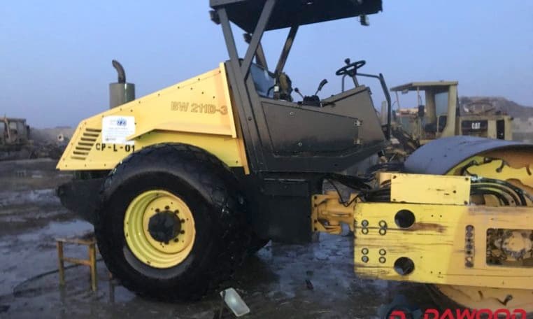 Bomag BW211D-3 Year: 2001 - Single Drum Compactor