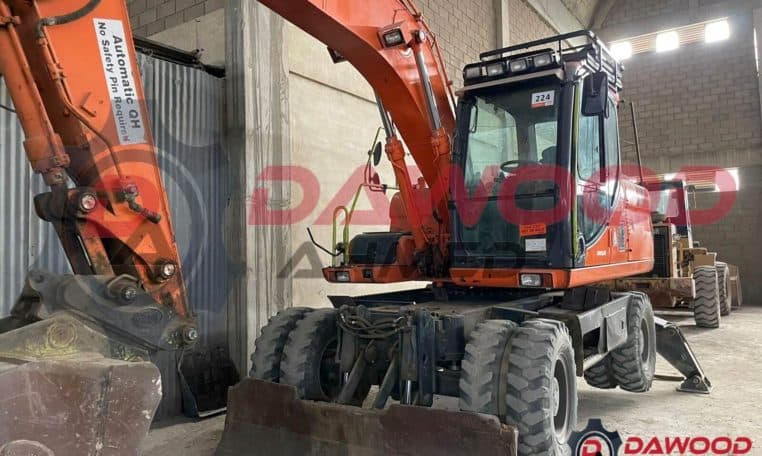Doosan DX140W Wheeled Excavator Year: 2011 - Good working condition