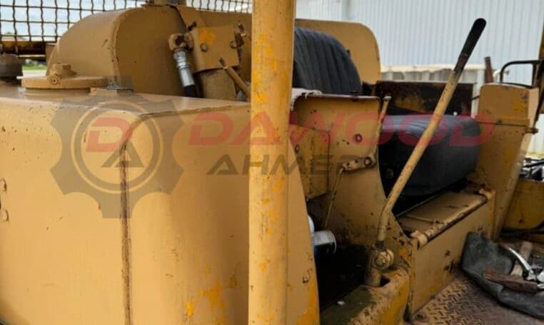 Used CAT D7 Dozer with Winch - Good Running Condition, photo 6