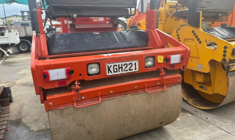 Sakai SW652 Tandem Roller Year: 2009 Unit 2, photo 2