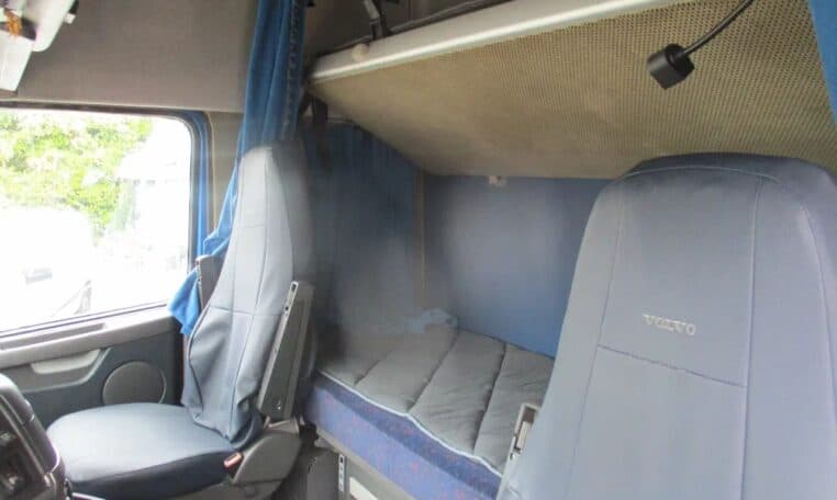 2003 Volvo FH12.460, photo 3