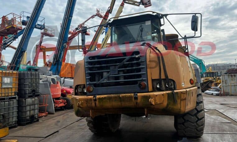 Volvo A40D Articulated Dump Truck Year: 2001 Unit 2